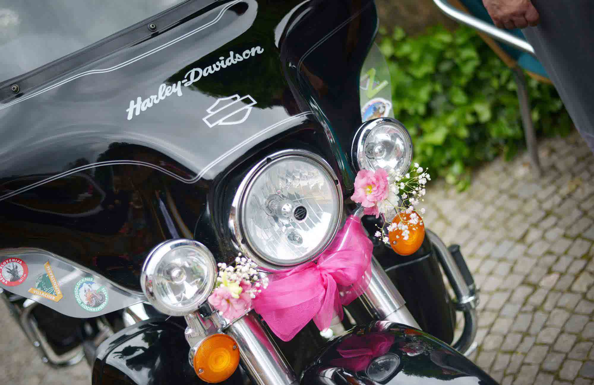 Svatebni vyzdoba na motorku